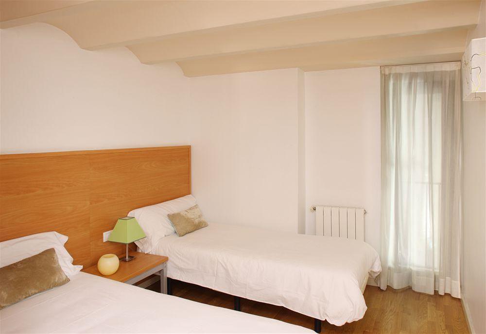 Mh Guell Apartments Barcelona Exterior photo