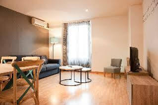 Mh Guell Apartments Barcelona Exterior photo